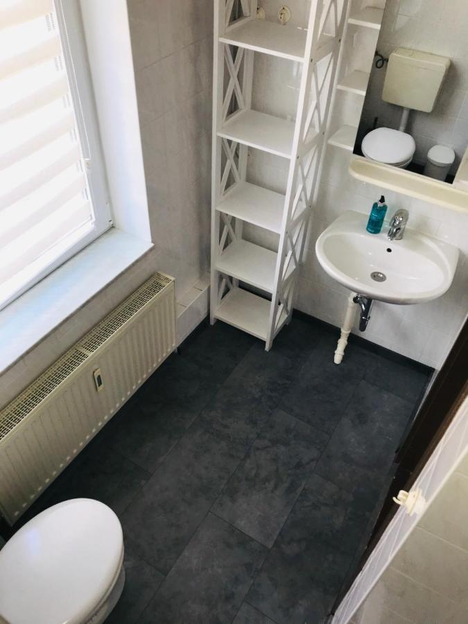 Casa20200 2 Apartments bis 150qm für Business, Familien, Gruppen, Handwerker Nahe BERLIN !! 150 qm Apartment for BUSINESS , FAMILIES near BERLIN!! Falkensee Exterior foto