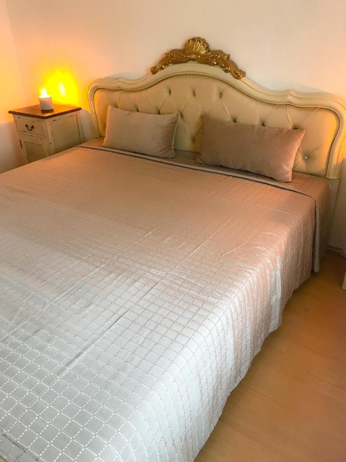 Casa20200 2 Apartments bis 150qm für Business, Familien, Gruppen, Handwerker Nahe BERLIN !! 150 qm Apartment for BUSINESS , FAMILIES near BERLIN!! Falkensee Exterior foto