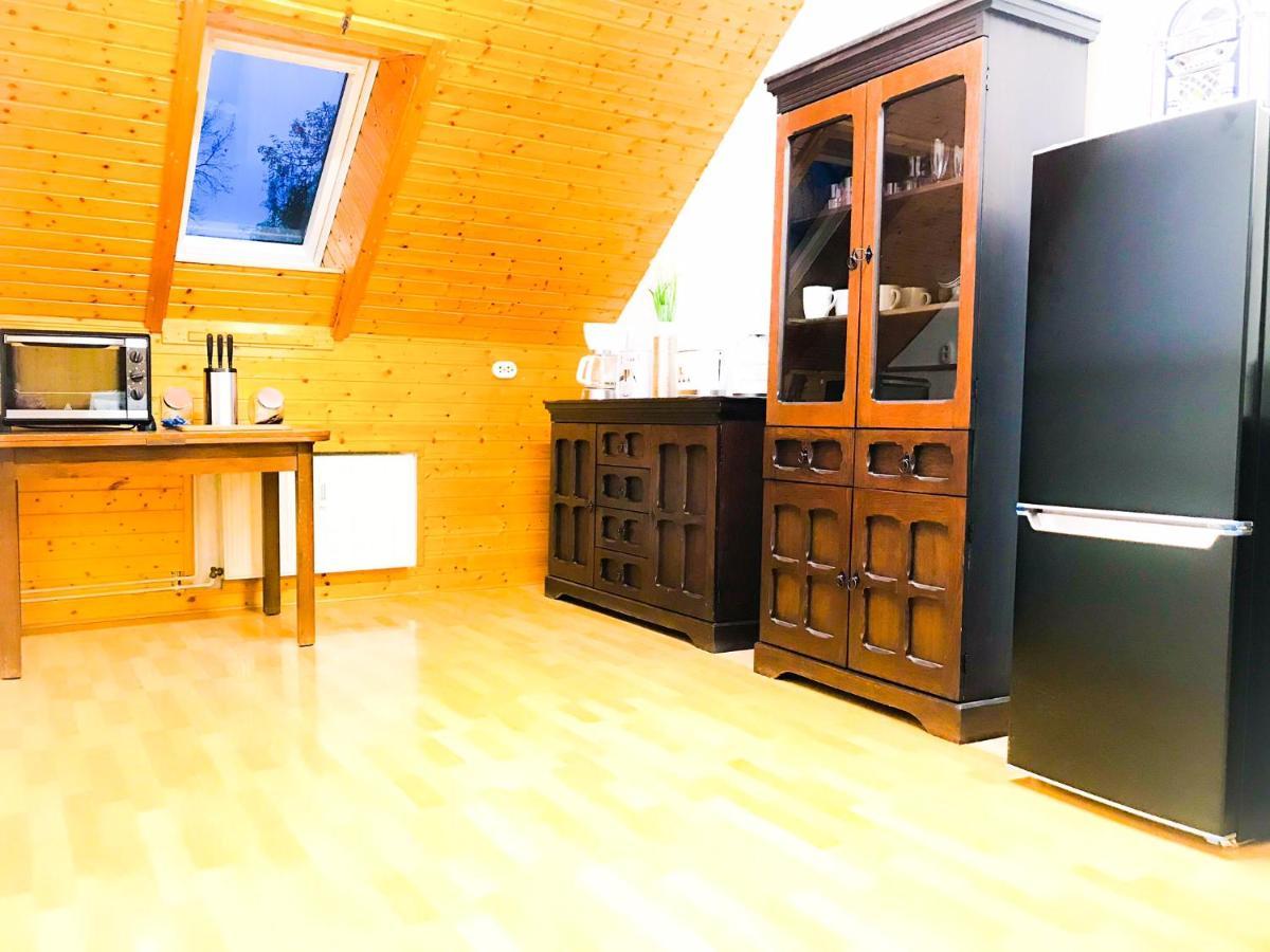Casa20200 2 Apartments bis 150qm für Business, Familien, Gruppen, Handwerker Nahe BERLIN !! 150 qm Apartment for BUSINESS , FAMILIES near BERLIN!! Falkensee Exterior foto