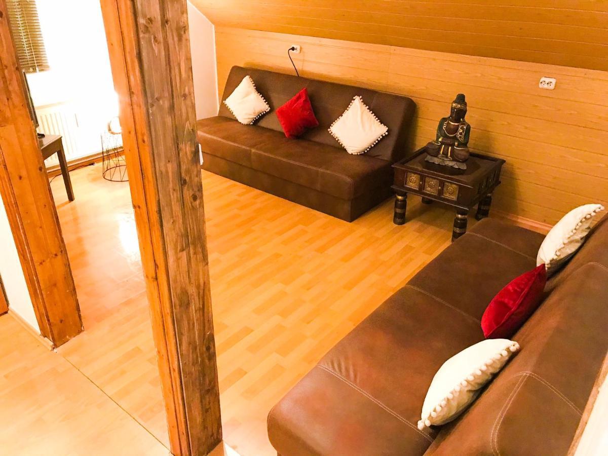 Casa20200 2 Apartments bis 150qm für Business, Familien, Gruppen, Handwerker Nahe BERLIN !! 150 qm Apartment for BUSINESS , FAMILIES near BERLIN!! Falkensee Exterior foto